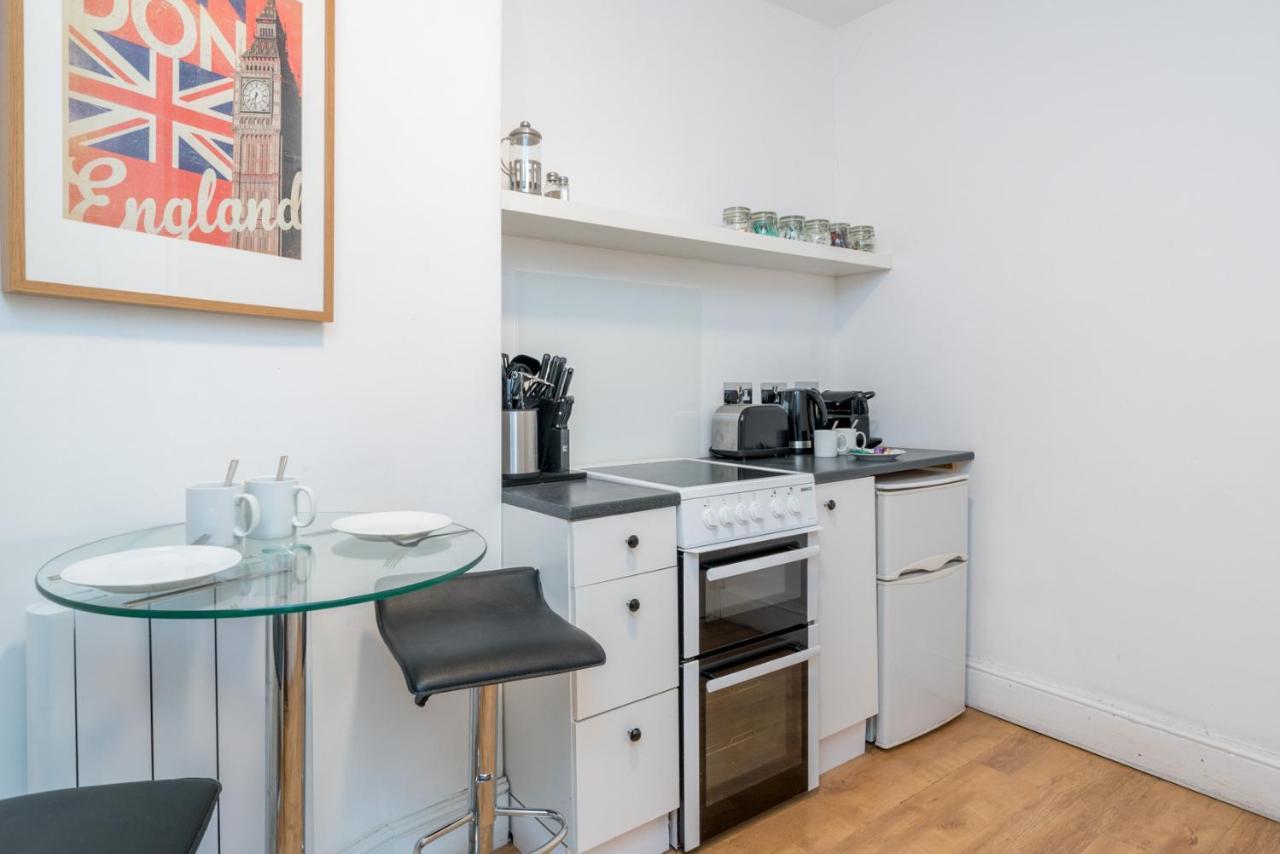 Soho & Covent Garden Apartment, Sleeps 3 London Luaran gambar