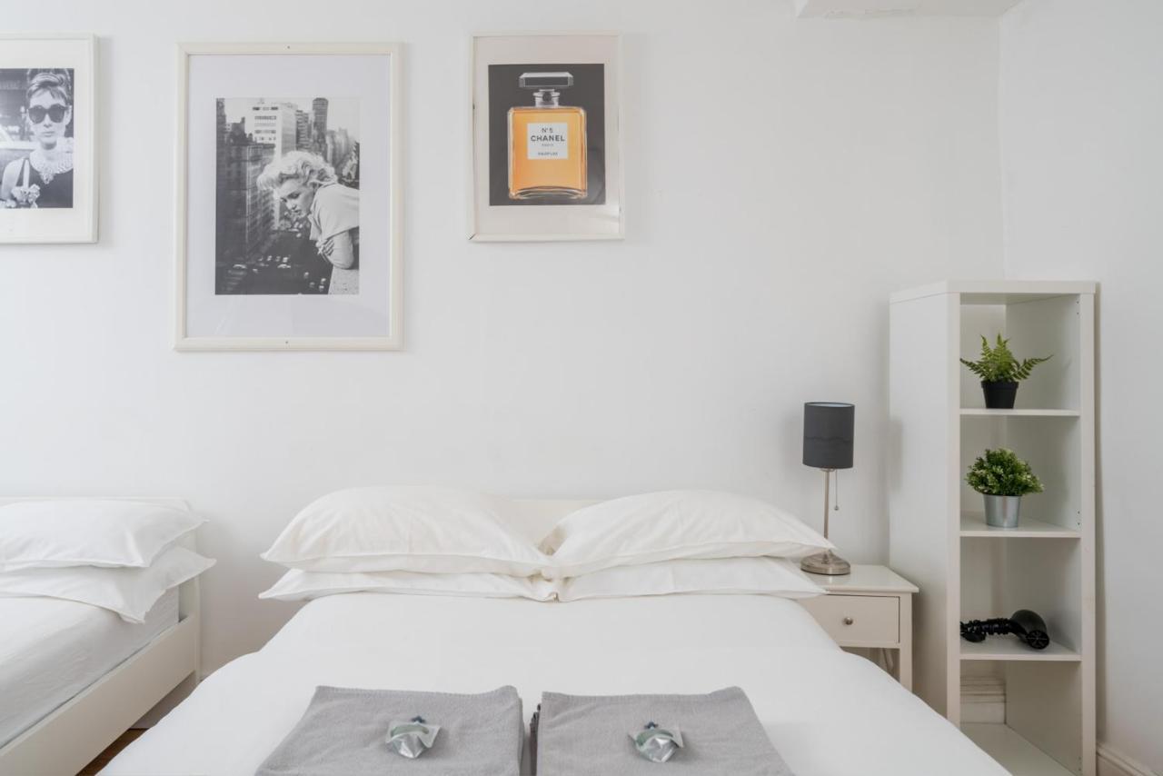 Soho & Covent Garden Apartment, Sleeps 3 London Luaran gambar