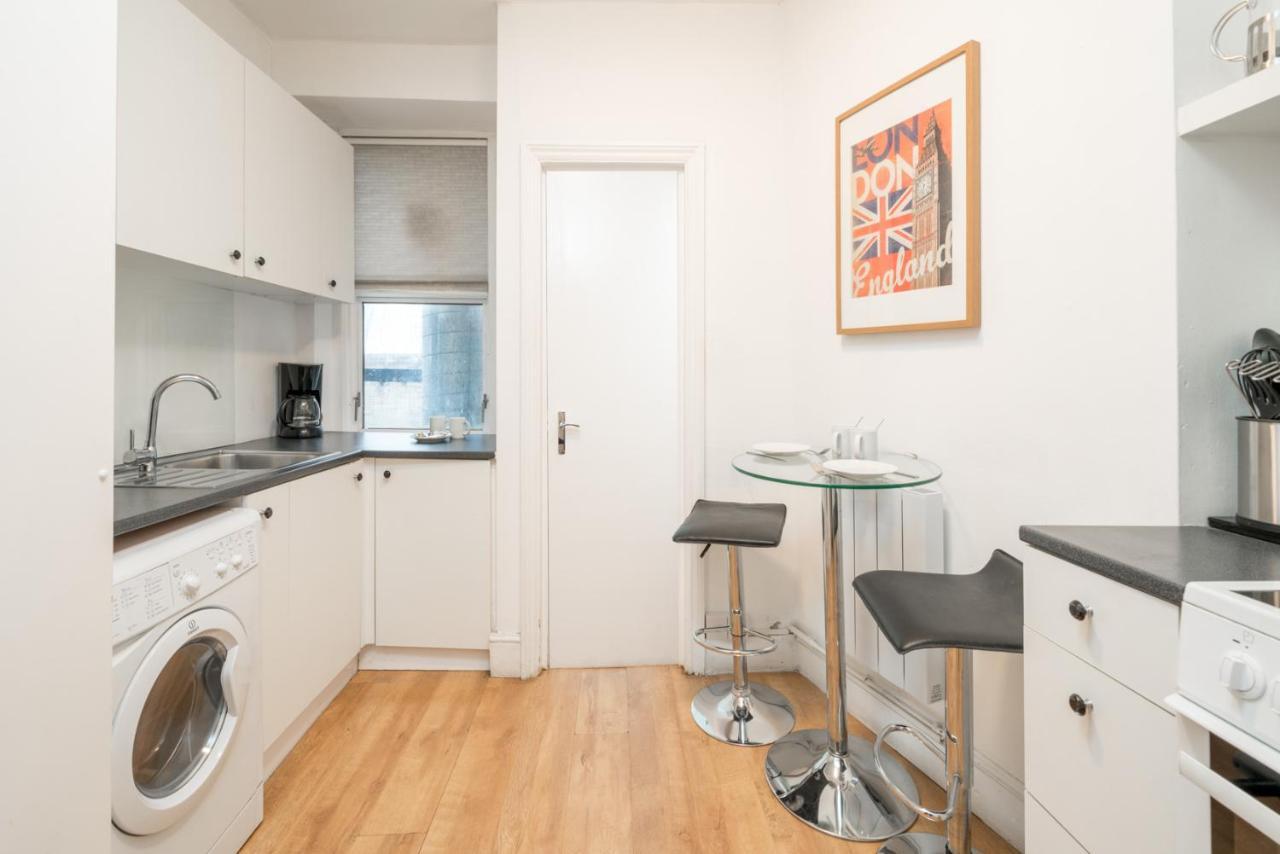 Soho & Covent Garden Apartment, Sleeps 3 London Luaran gambar